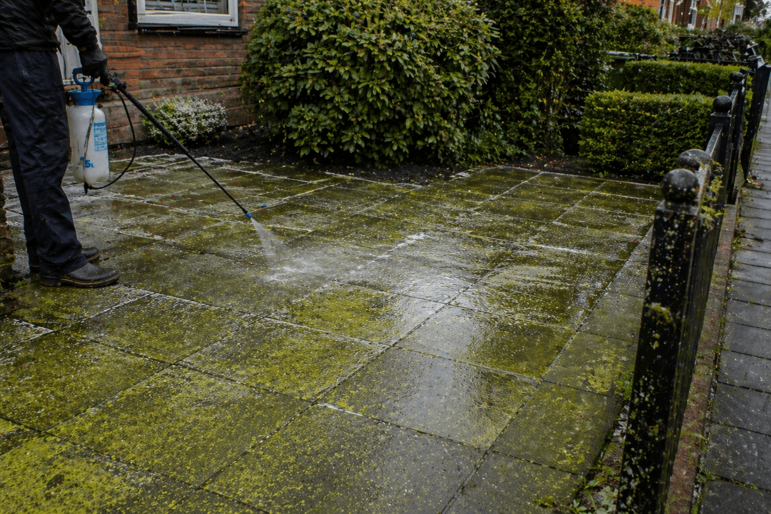 groene aanslag verwijderen zonder schrobben